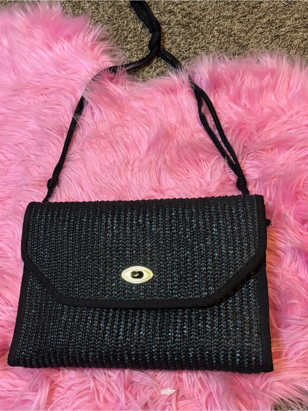 Black Woven Straw Shoulder Bag Gold Turn Lock Gingham Lining Y2K Purse